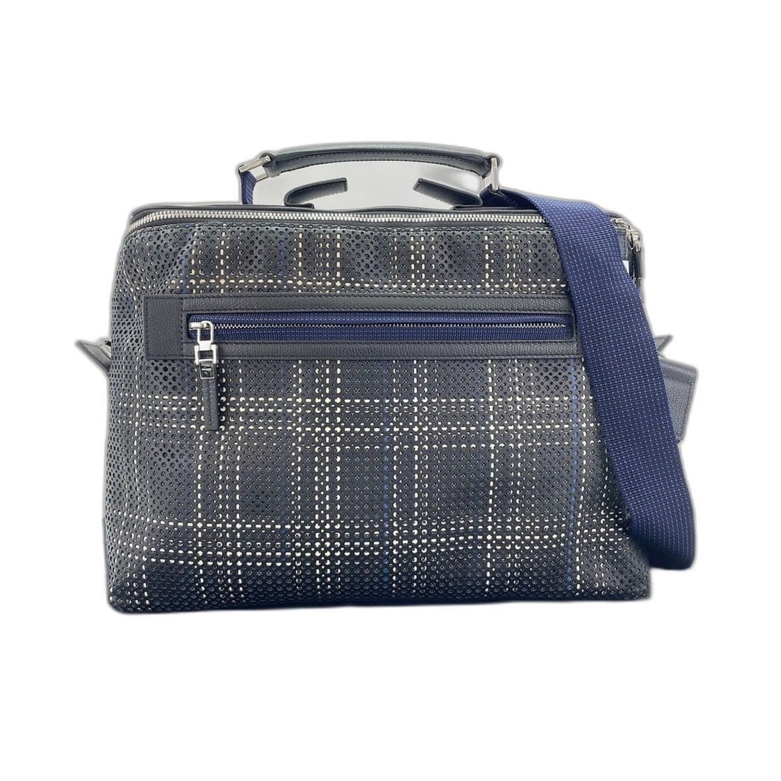 Christian Dior satchel shoulder bag, perforated leather, black.: --- Catalog ---Category: SizeHandle Drop: 7.00cm / 2.76''Size (HxWxD): 27cm x 40cm x 9cm / 10.62'' x 15.74'' x 3.54''Strap Length: 113cm / 44.48''Category: DesignType: Shoulder bagColor: BlackGender: 