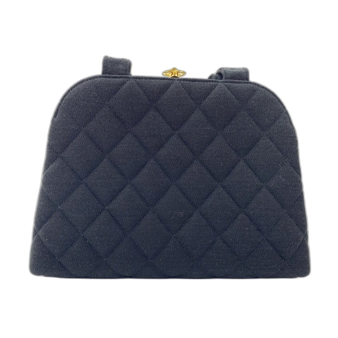 Chanel Matelassé Handbag, Jersey, Black: --- Catalog ---Category: SizeSize (HxWxD): 18cm x 25cm x 5cm / 7.08'' x 9.84'' x 1.96''Category: DesignType: HandbagColor: BlackGender: WomenMaterial: Jersey Category: GeneralBrand: Chanel--- Item