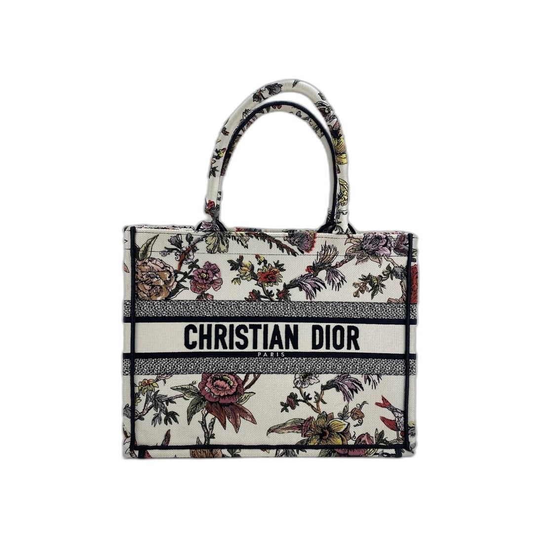 Christian Dior Book Tote Canvas Bag, White: --- Catalog ---Category: SizeSize (HxWxD): 26cm x 35cm x 16cm / 10.23'' x 13.77'' x 6.29''Category: DesignType: Tote bagColor: WhiteGender: WomenMaterial: Canvas Category: GeneralBrand: Christian Dior