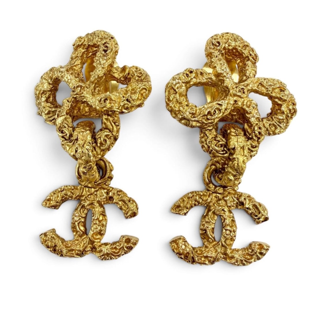 CHANEL Vintage 93A Metal Lava Flower Coco Mark Swing Earrings, Gold, Made in France, Women's, with: --- Catalog ---Category: SizeSize (HxWxD): 55.00mm x 30.00mm / 2.17'' x 1.18''Category: DesignType: Clip earringsColor: GoldGender: WomenMaterial: MetalCategory: GeneralBrand: ChanelCountry of Origin: