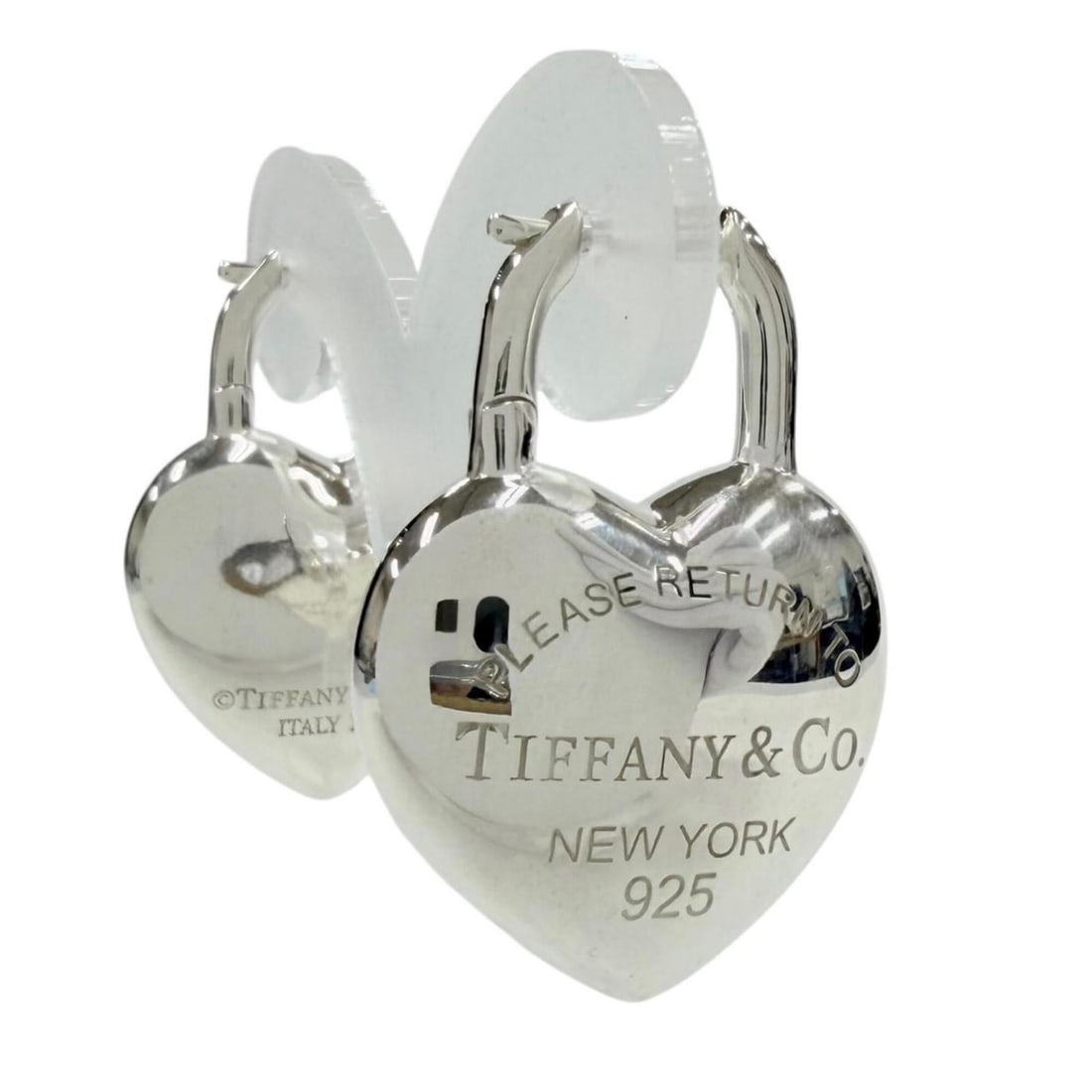 TIFFANY&Co. Tiffany & Co. Return to Full Heart Earrings, AG925 Sterling Silver, Made in Italy,: --- Catalog ---Category: SizeSize (HxWxD): 30.00mm x 20.00mm / 1.18'' x 0.79''Category: DesignType: Stud earringsColor: SilverGender: WomenMaterial: Silver 925Category: GeneralBrand: TiffanyCountry of
