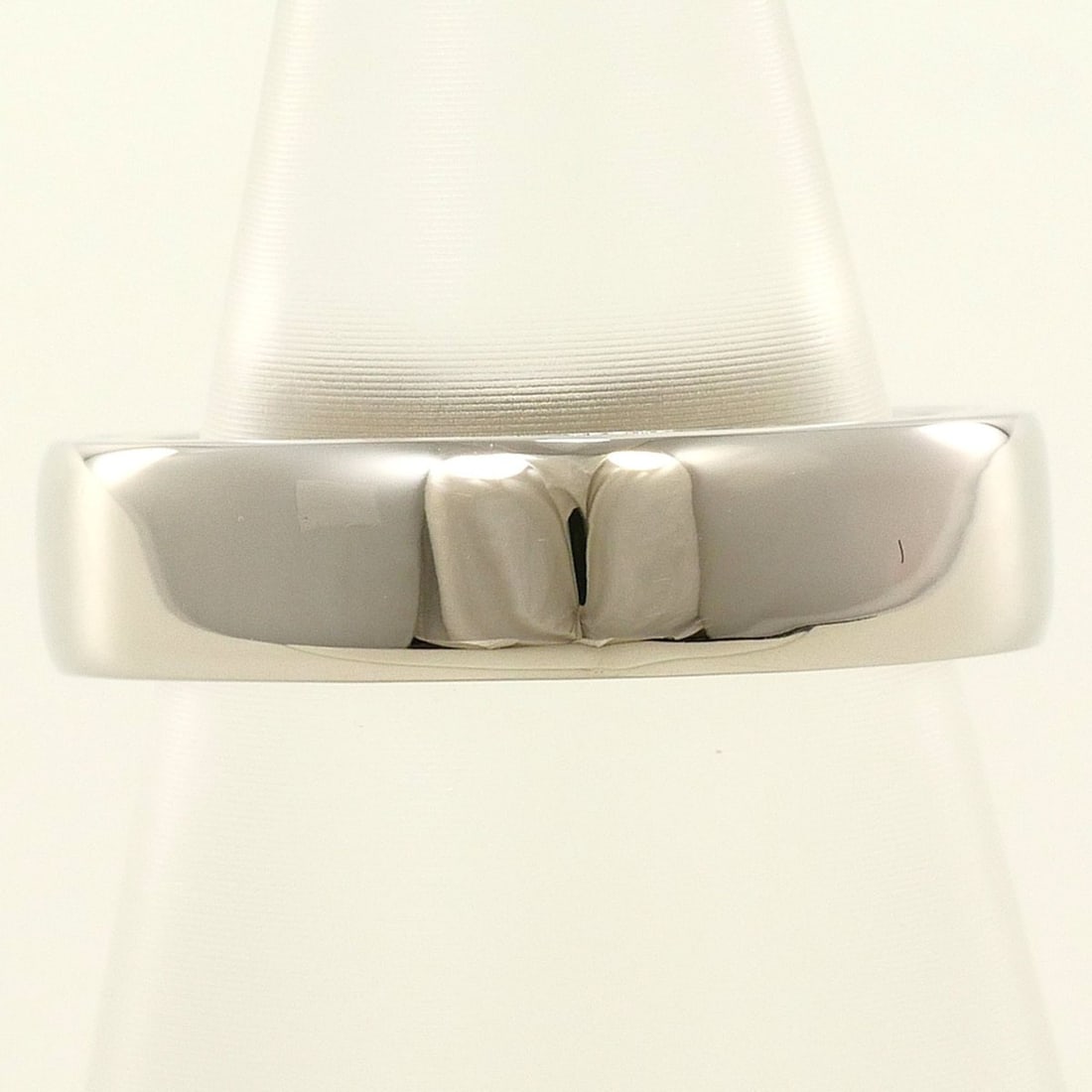 PT900 Platinum Ring with Zirconia, Total Weight 10.9g, Jewelry: --- Catalog ---Category: SizeWidth: 5mm / 0.2''Weight: 10.9g / 0.38oz.JP Size: 8US Size: 4.5Category: DesignType: Band ringColor: PlatinumMetal: PlatinumGender: WomenMaterial: Platinum 900Category: Ge