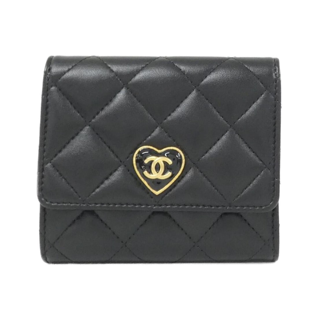 Chanel AP3392 Wallet: --- Catalog ---Category: SizeSize (HxWxD): 10cm x 12cm x 2cm / 3.93'' x 4.72'' x 0.78''Category: DesignType: Wallet (tri-fold)Color: BlackGender: WomenMaterial: Leather Leather/Fur Type: Lamb