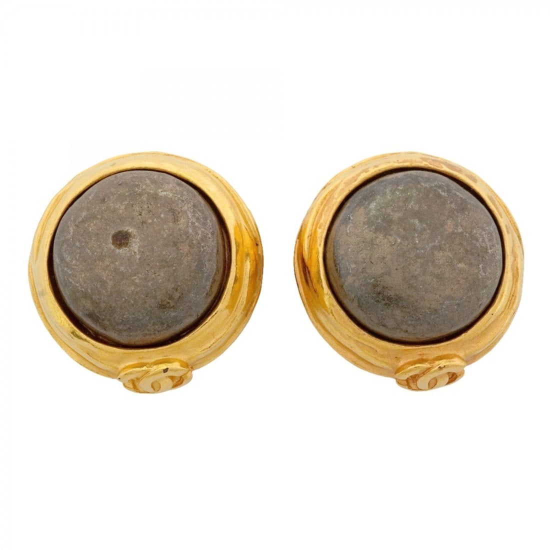 Chanel Earrings, Coco Mark, GP Plated, Gold, Gray, Women's: --- Catalog ---Category: SizeSize (HxWxD): 26.20mm x 25.00mm / 1.03'' x 0.98''Category: DesignType: Clip earringsColor: Gold, GrayGender: WomenMaterial: Gold platingCategory: GeneralBrand: Chanel--- I