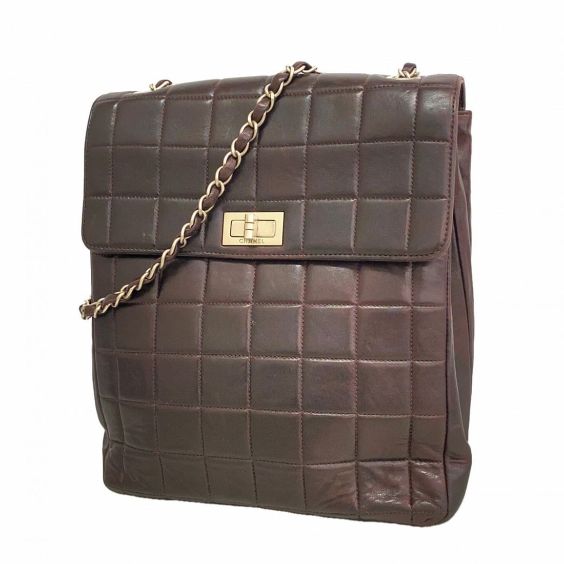 Chanel Shoulder Bag 2.55 Chocolate Bar Chain Lambskin Brown Women's P3216481: --- Catalog ---Category: SizeSize (HxWxD): 28cm x 22cm x 6cm / 11.02'' x 8.66'' x 2.36''Category: DesignType: Shoulder bagColor: BrownGender: WomenMaterial: Leather Hardware Color: SilverLeather/Fur T