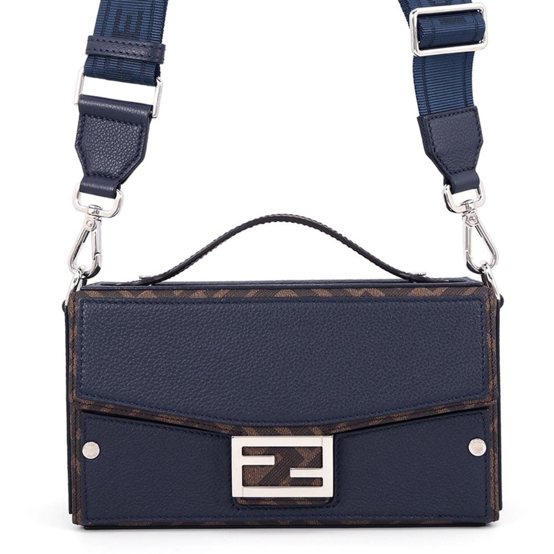 Fendi Shoulder Baguette Soft Trunk Leather 7VA565 FENDI 2-way Handbag: --- Catalog ---Category: SizeWeight: 610g / 1.34lb.Size (HxWxD): 12cm x 21.5cm x 6.5cm / 4.72'' x 8.46'' x 2.55''Strap Length: 94cm - 163cm / 37'' - 64.17''Category: DesignType: Handbag, Shoulder bagC