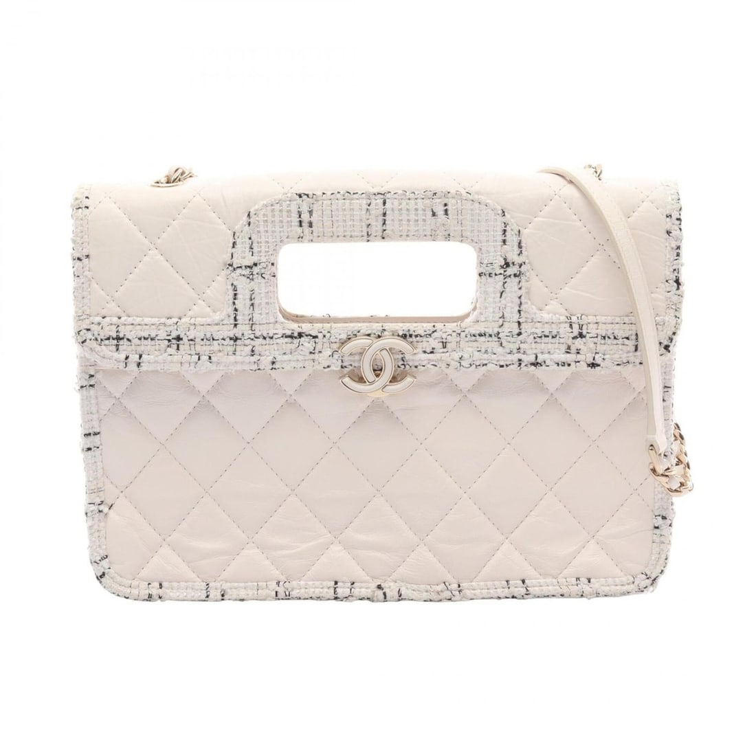 Chanel Matelassé 2-Way Shoulder Bag/Handbag, Calfskin Leather, Fabric, Women's, White/Black: --- Catalog ---Category: SizeSize (HxWxD): 20cm x 26cm x 5.5cm / 7.87'' x 10.23'' x 2.16''Category: DesignType: Handbag, Shoulder bagColor: Black, WhiteGender: WomenMaterial: Leather Leather/Fur Type: