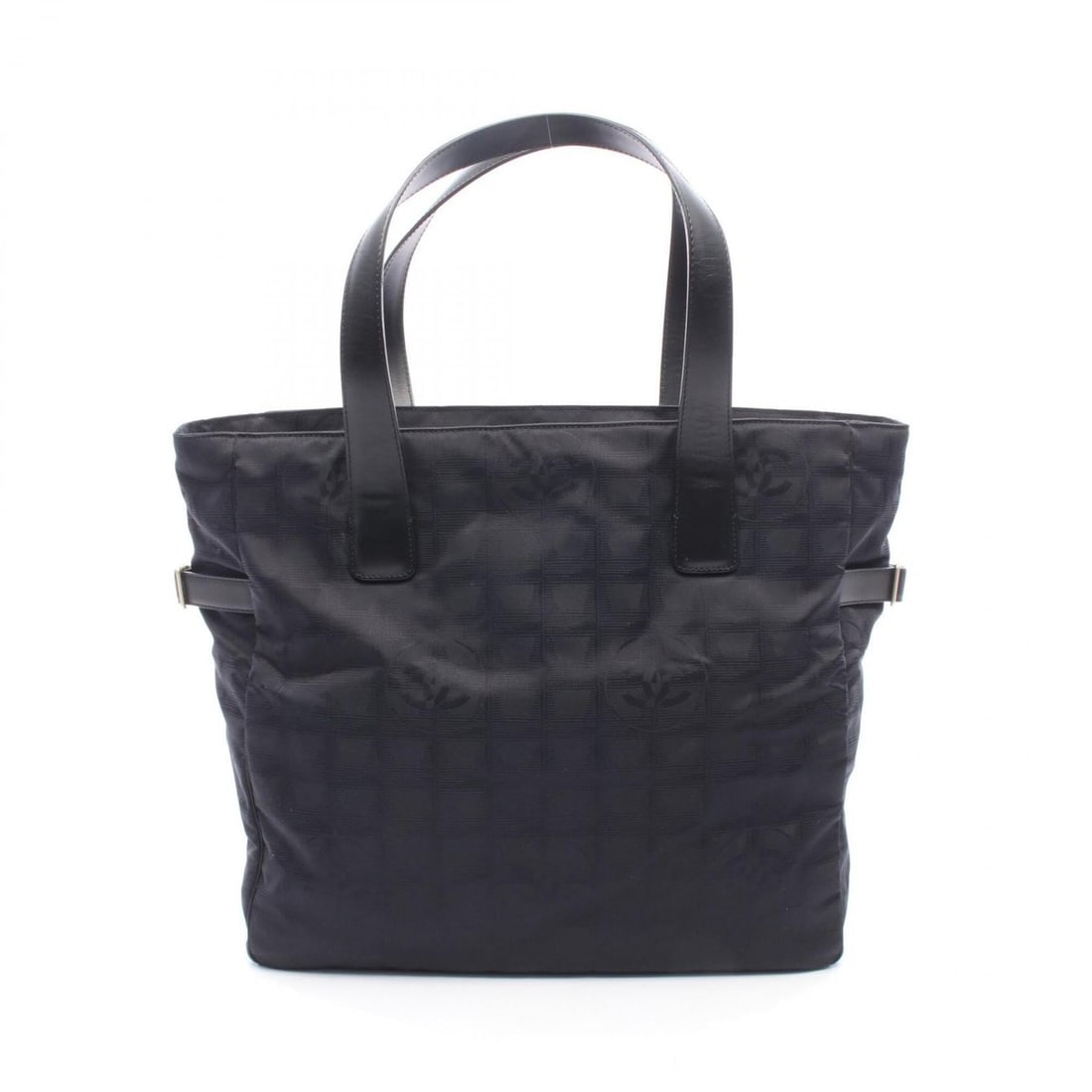 Chanel New Travel Line GM Tote Bag Handbag Leather Nylon Canvas Women's Black A15825: --- Catalog ---Category: SizeSize (HxWxD): 32cm x 35cm x 12.5cm / 12.59'' x 13.77'' x 4.92''Category: DesignType: Handbag, Tote bagColor: BlackGender: WomenMaterial: Leather , Nylon canvas Category: G
