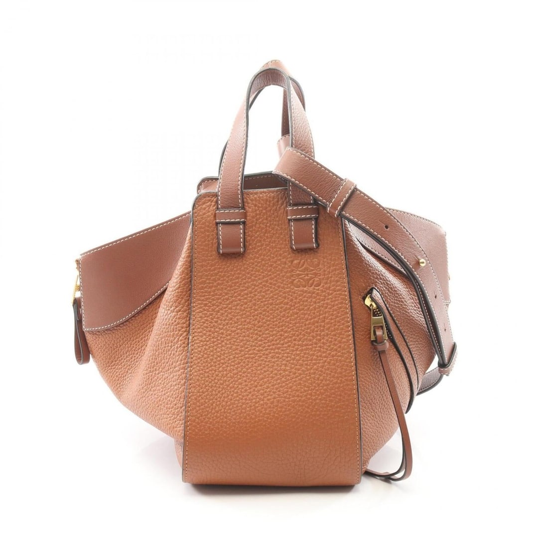Loewe Hammock Small 2-Way Handbag, Leather, Women's, Brown, 387 41 S35: --- Catalog ---Category: SizeSize (HxWxD): 25cm x 14cm x 25cm / 9.84'' x 5.51'' x 9.84''Category: DesignType: HandbagColor: BrownGender: WomenMaterial: Leather Category: GeneralMPN: 387 41 S35Brand: L