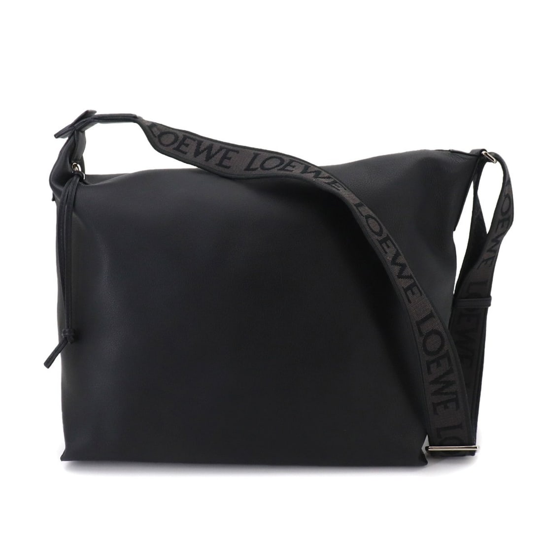 Loewe Cubi Crossbody Shoulder Handbag, Leather, Black, B906K70X13, Silver Hardware: --- Catalog ---Category: SizeSize (HxWxD): 30cm x 43cm x 16cm / 11.81'' x 16.92'' x 6.29''Category: DesignType: Handbag, Shoulder bag, Sling bagColor: BlackGender: Women,MenMaterial: Leather Hardware 
