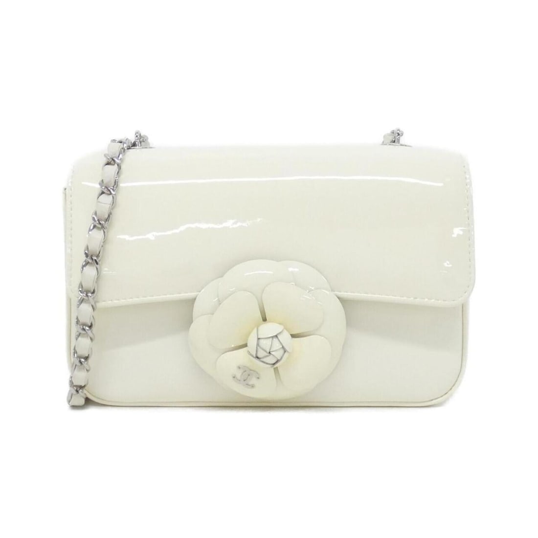 Chanel AS4388 Shoulder Bag: --- Catalog ---Category: SizeSize (HxWxD): 12.5cm x 19cm x 6cm / 4.92'' x 7.48'' x 2.36''Category: DesignType: Shoulder bagColor: WhiteGender: WomenHardware Color: SilverCategory: GeneralMPN: AS4388Br