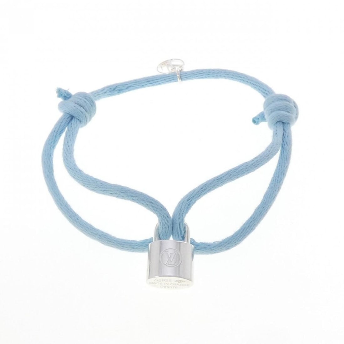 Louis Vuitton Bracelet Silver Lockit Doudou: --- Catalog ---Category: SizeWidth: 16cm / 6.29''Category: DesignType: Charm braceletGender: WomenMaterial: Silver 925Category: GeneralBrand: Louis Vuitton--- Item List ---Section: ConditionRanking: R