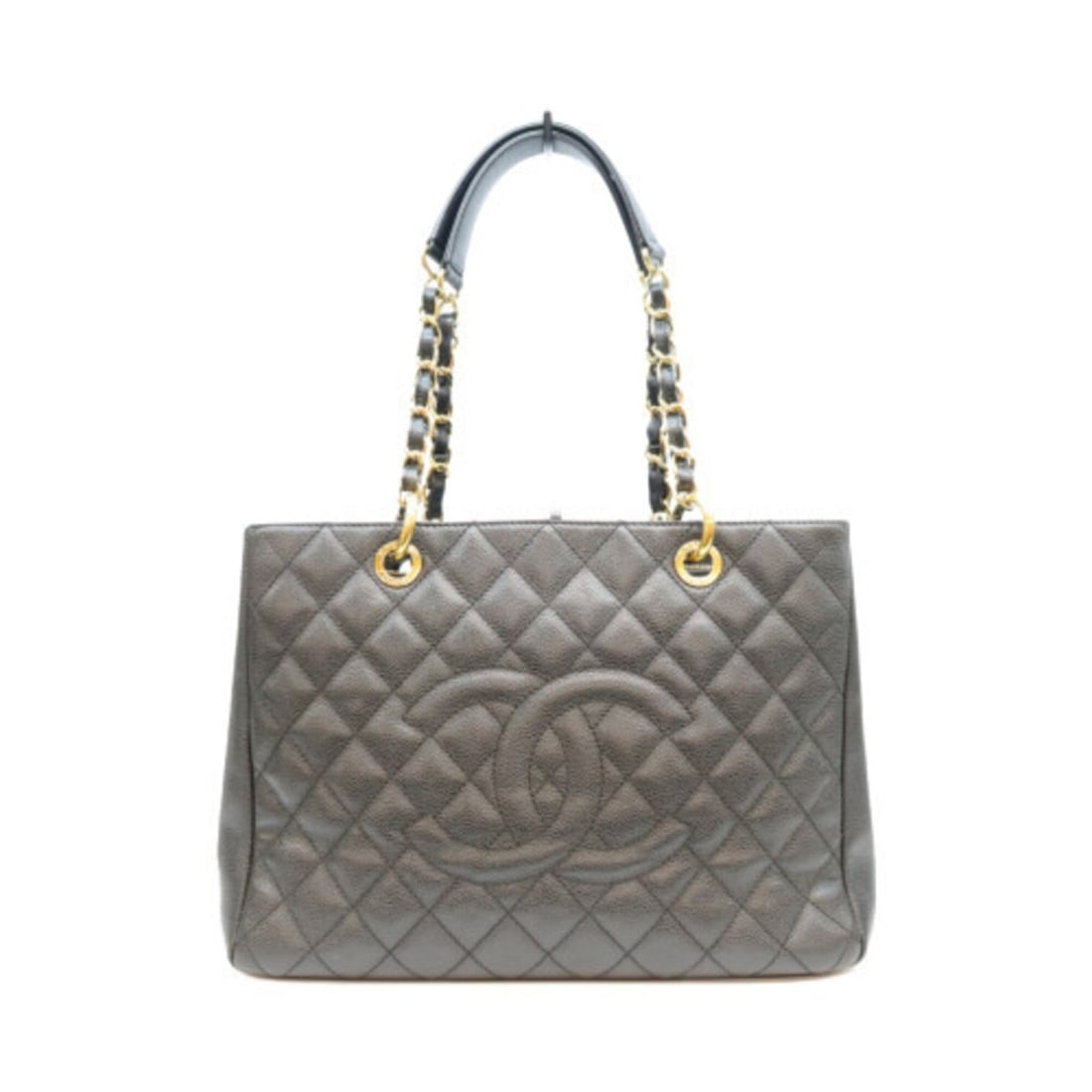 CHANEL A50995 Caviar GST Tote Bag Shoulder Black Gold Hardware Women's: --- Catalog ---Category: SizeSize (HxWxD): 24cm x 33cm x 14.5cm / 9.44'' x 12.99'' x 5.7''Category: DesignType: Shoulder bag, Tote bagColor: BlackGender: WomenMaterial: Grained Calfskin Hardware Color