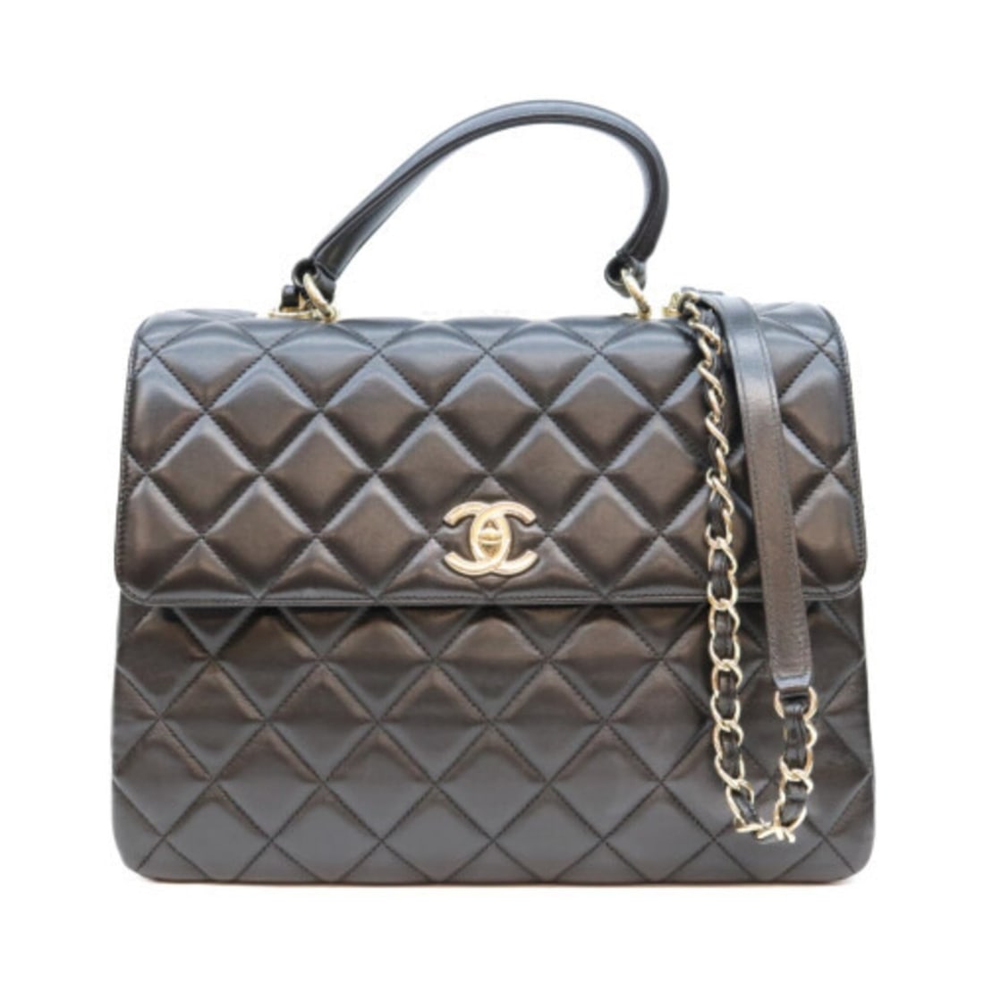 CHANEL Trendy CC Maxi 2-Way Shoulder Bag, Black with Gold Hardware, Women's: --- Catalog ---Category: SizeSize (HxWxD): 26cm x 32.5cm x 8cm / 10.23'' x 12.79'' x 3.14''Category: DesignType: Shoulder bagColor: BlackGender: WomenMaterial: Leather Hardware Color: GoldLeather/Fur 
