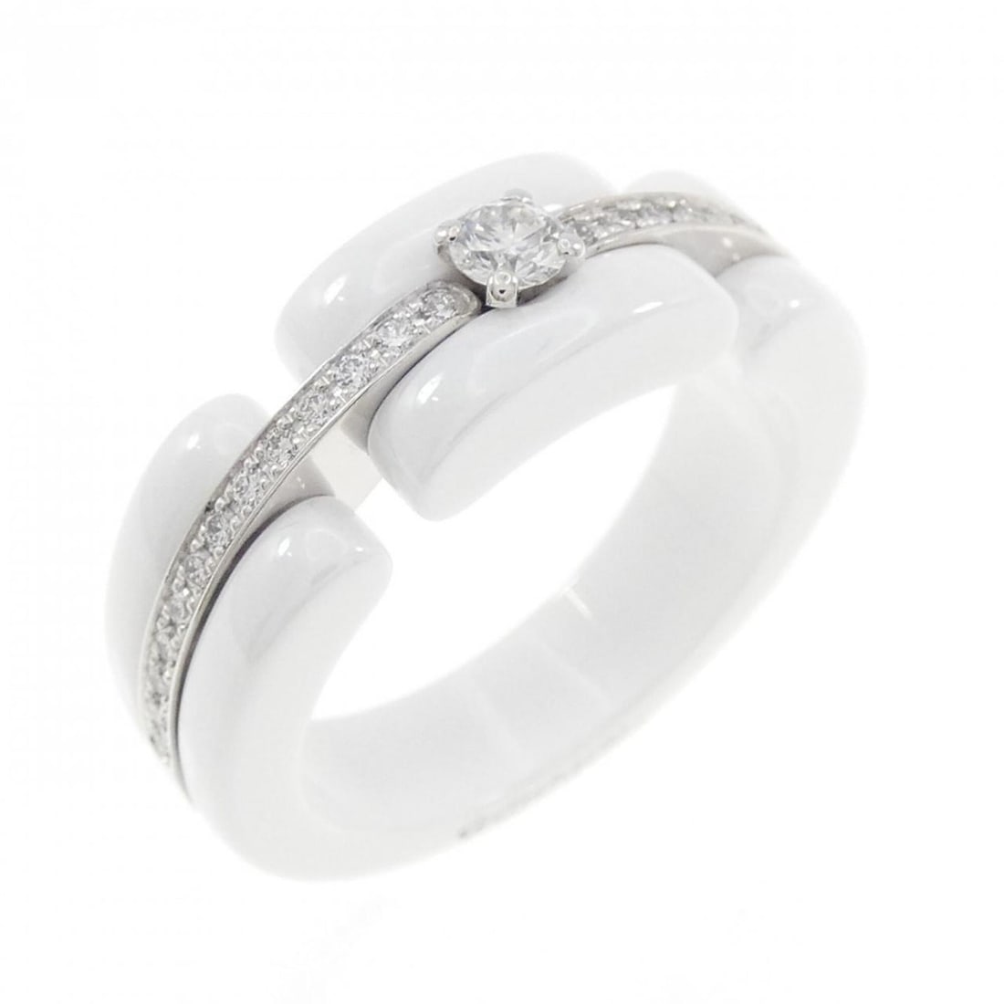 Chanel Ultra Collection Medium Ring: --- Catalog ---Category: SizeUS Size: 6.5Brand Size: 53Category: DesignType: Band ringStone: DiamondGender: WomenMaterial: Ceramic, White gold (18K)Category: GeneralMPN: J4286Brand: Chanel--- Item Lis