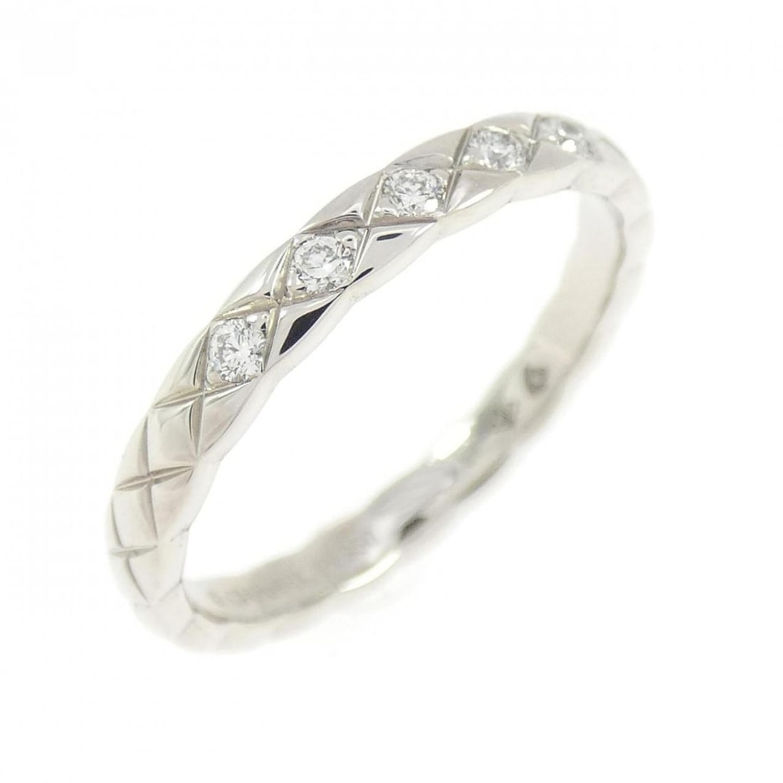 Chanel Coco Crush Small 5P Ring: --- Catalog ---Category: SizeUS Size: 8.5Brand Size: 57Category: DesignType: Band ringColor: PlatinumStone: DiamondGender: Women,MenMaterial: Platinum 950Category: GeneralMPN: J11355Brand: Chanel---