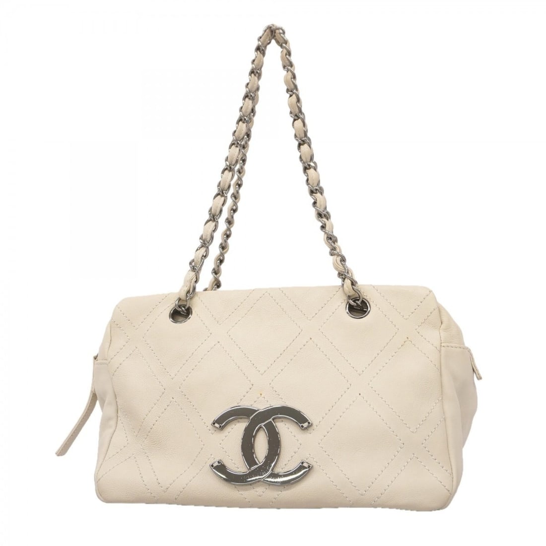 Chanel Shoulder Bag, Chain Shoulder, Leather, Ivory, Women's: --- Catalog ---Category: SizeSize (HxWxD): 18cm x 27cm x 14cm / 7.08'' x 10.62'' x 5.51''Category: DesignType: Shoulder bagColor: IvoryGender: WomenMaterial: Leather Hardware Color: SilverCategory: Ge