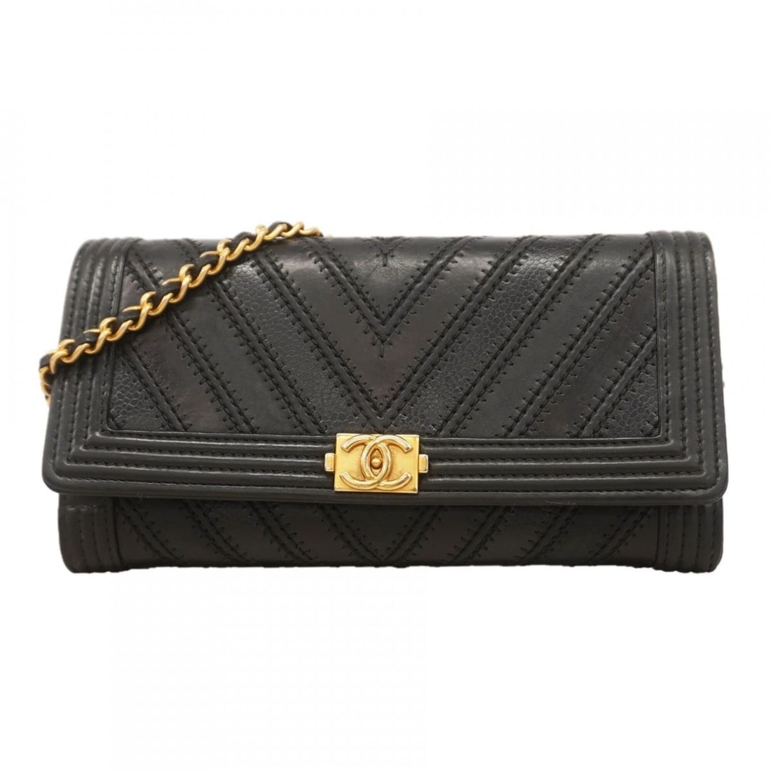 Chanel Wallet/Shoulder Wallet Boy Chain Shoulder Chevron Leather Black Women's: --- Catalog ---Category: SizeSize (HxWxD): 10.5cm x 19cm x 3.5cm / 4.13'' x 7.48'' x 1.37''Category: DesignType: Chain/Shoulder walletColor: BlackGender: WomenMaterial: Leather Category: GeneralBrand: