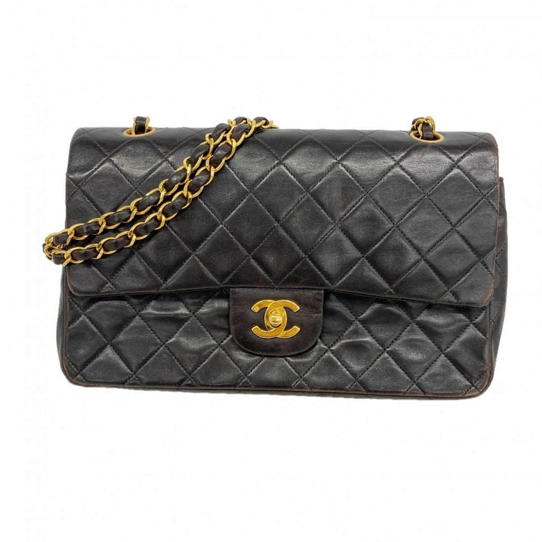 Chanel Matelassé Shoulder Bag, Double Flap, Chain, Lambskin, Black, Women's: --- Catalog ---Category: SizeSize (HxWxD): 16cm x 25.5cm x 6.5cm / 6.29'' x 10.03'' x 2.55''Category: DesignType: Shoulder bagColor: BlackGender: WomenMaterial: Leather Hardware Color: GoldLeather/Fur