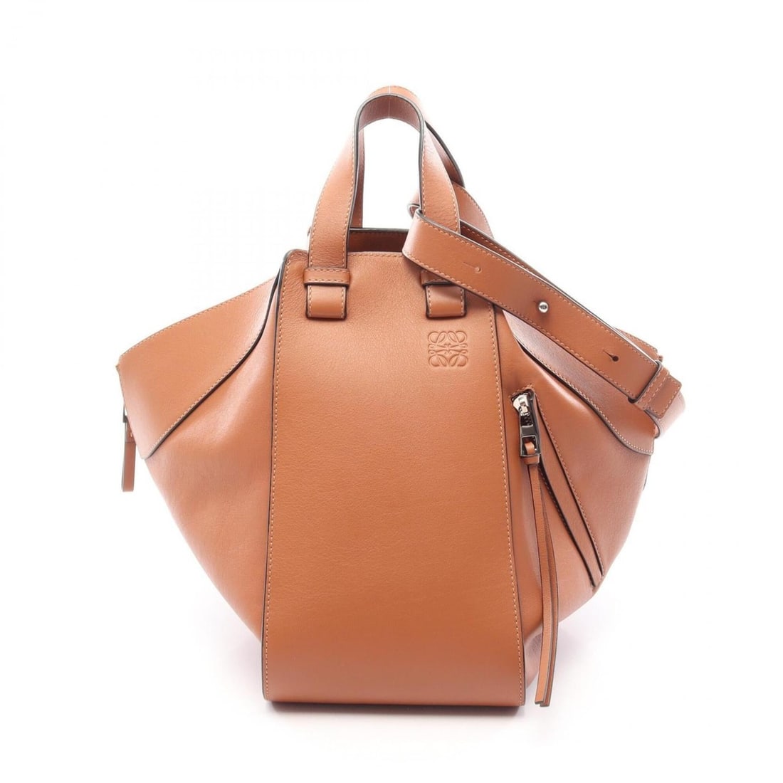 Loewe Hammock Medium 2-Way Handbag, Leather, Women's, Brown: --- Catalog ---Category: SizeSize (HxWxD): 28cm x 16cm x 31cm / 11.02'' x 6.29'' x 12.2''Category: DesignType: HandbagColor: BrownGender: WomenMaterial: Leather Category: GeneralBrand: Loewe--- Item L