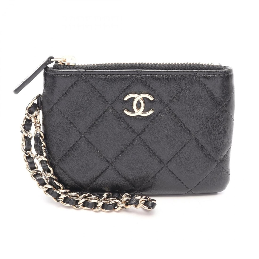 Chanel Matelassé business card holder/card case with hand strap, made of lambskin leather, black.: --- Catalog ---Category: DesignType: Card caseColor: BlackGender: WomenMaterial: Leather Leather/Fur Type: LambskinCategory: GeneralBrand: ChanelCategory: Physical PropertiesSize (HxWxD): 9.5cm x 12.5