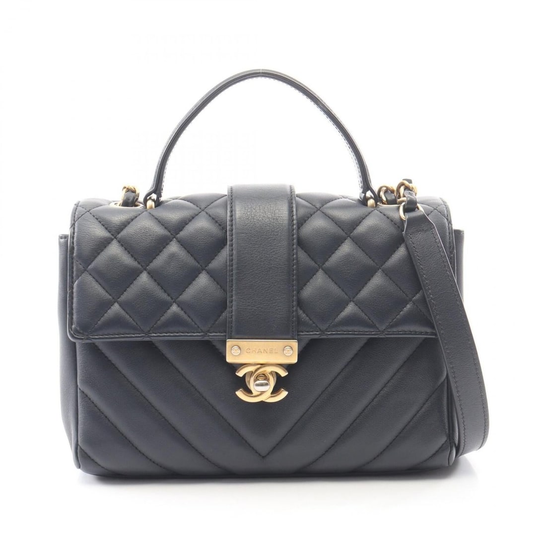 Chanel Matelassé V-stitch Top Handle 2-Way Shoulder Bag/Handbag, Leather, Women's, Navy: --- Catalog ---Category: SizeSize (HxWxD): 16cm x 22cm x 7cm / 6.29'' x 8.66'' x 2.75''Category: DesignType: Handbag, Shoulder bagColor: NavyGender: WomenMaterial: Leather Hardware Color: GoldCategory