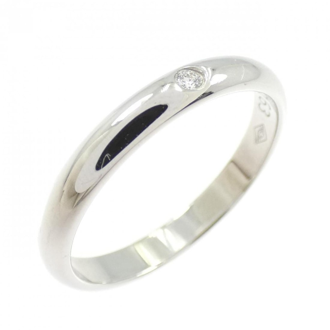 Cartier wedding ring: --- Catalog ---Category: SizeUS Size: 4.5Brand Size: 48Category: DesignType: Band ringGender: WomenMaterial: Platinum 950Category: GeneralBrand: Cartier--- Item List ---Section: ConditionRanking:
