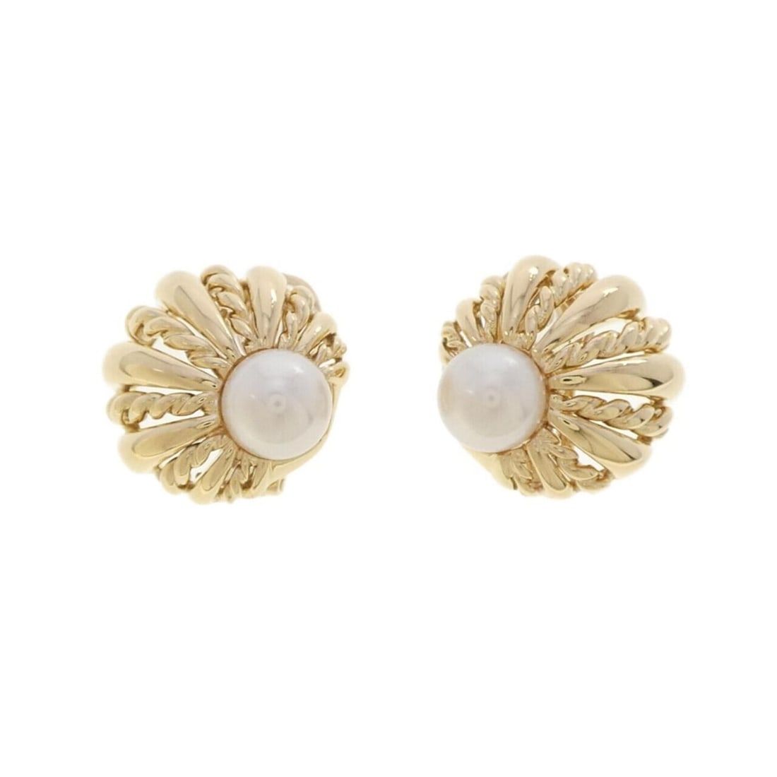 Tiffany & Co. Earrings 7.5mm: --- Catalog ---Category: SizeSize (HxWxD): 18.40mm x 18.20mm / 0.72'' x 0.72''Category: DesignType: Clip earringsGender: WomenMaterial: Yellow gold (18K)Category: GeneralBrand: Tiffany--- Item List