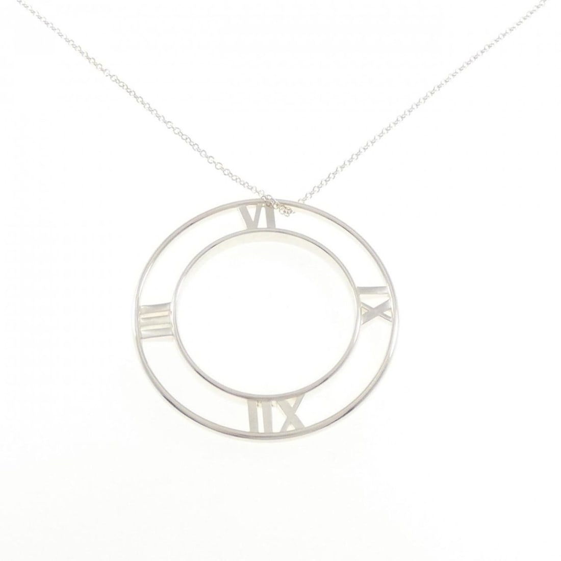 Tiffany & Co. Atlas Round Necklace: --- Catalog ---Category: SizePendant Size: 49.3mm / 1.94''Neck Circumference: 61 cm / 24.01''Category: DesignGender: WomenMaterial: Silver 925Necklace Type: NecklaceCategory: GeneralBrand: Tiffany---