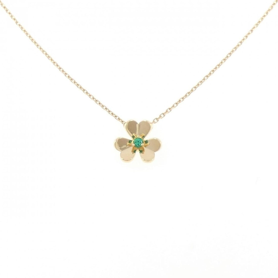 Van Cleef & Arpels Frivole Mini Necklace: --- Catalog ---Category: SizePendant Size: 10.1mm x 11.1mm / 0.39'' x 0.43''Neck Circumference: 38 cm - 40 cm / 14.96'' - 15.74''Category: DesignGender: WomenMaterial: Yellow gold (18K)Pendant Type:
