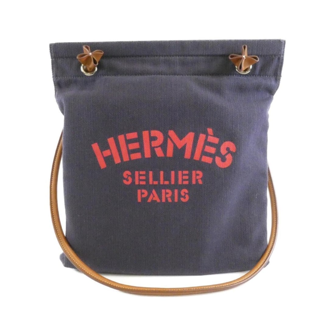 Hermes Sac Aline 061643CK Shoulder Bag: --- Catalog ---Category: SizeSize (HxWxD): 34cm x 30cm x 1cm / 13.38'' x 11.81'' x 0.39''Category: DesignType: Shoulder bagColor: Blue indigo, FauveGender: Men,WomenMaterial: Toile chevron , Barenia l