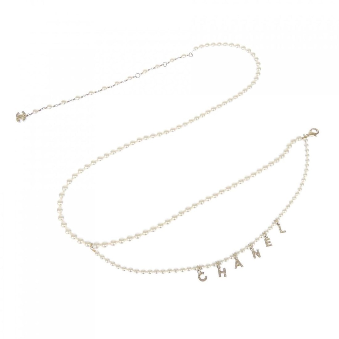 Chanel belt: --- Catalog ---Category: SizeWidth: 5mm / 0.19''Length: 100cm / 39.36''Category: DesignType: Standard beltColor: WhiteGender: WomenCategory: GeneralBrand: Chanel--- Item List ---Section: