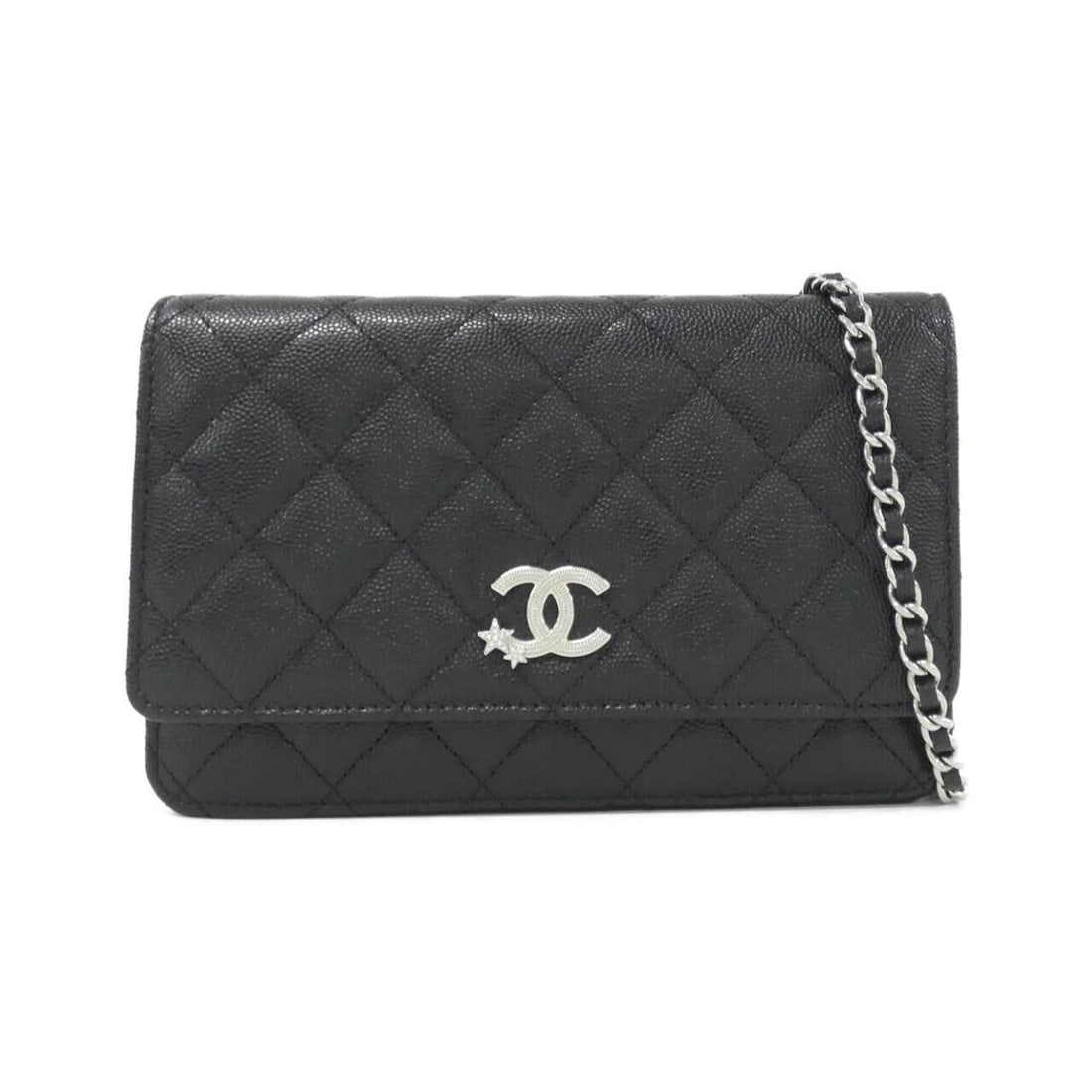 Chanel AP3723 Wallet Chain: --- Catalog ---Category: SizeSize (HxWxD): 12cm x 19cm x 4cm / 4.72'' x 7.48'' x 1.57''Category: DesignType: Chain/Shoulder walletColor: BlackGender: WomenMaterial: Grained Calfskin Category: GeneralM