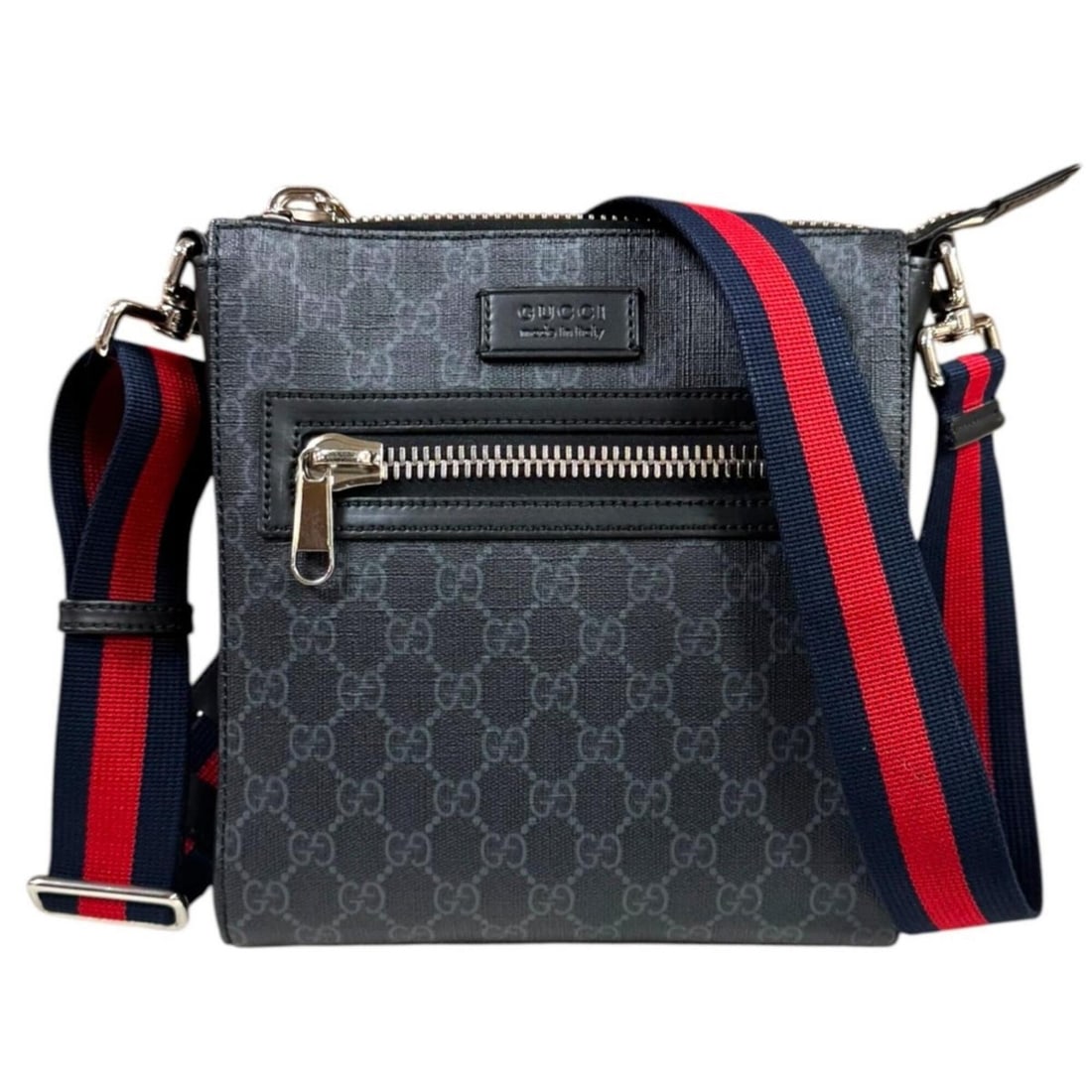 Gucci Small Messenger Bag GG Supreme Shoulder Canvas 523599 Black Men's Women's GUCCI: --- Catalog ---Category: SizeWeight: 580g / 1.27lb.Size (HxWxD): 22.5cm x 21cm x 4.5cm / 8.85'' x 8.26'' x 1.77''Strap Length: 116cm / 45.66''Category: DesignType: Shoulder bagColor: BlackGender: Men,