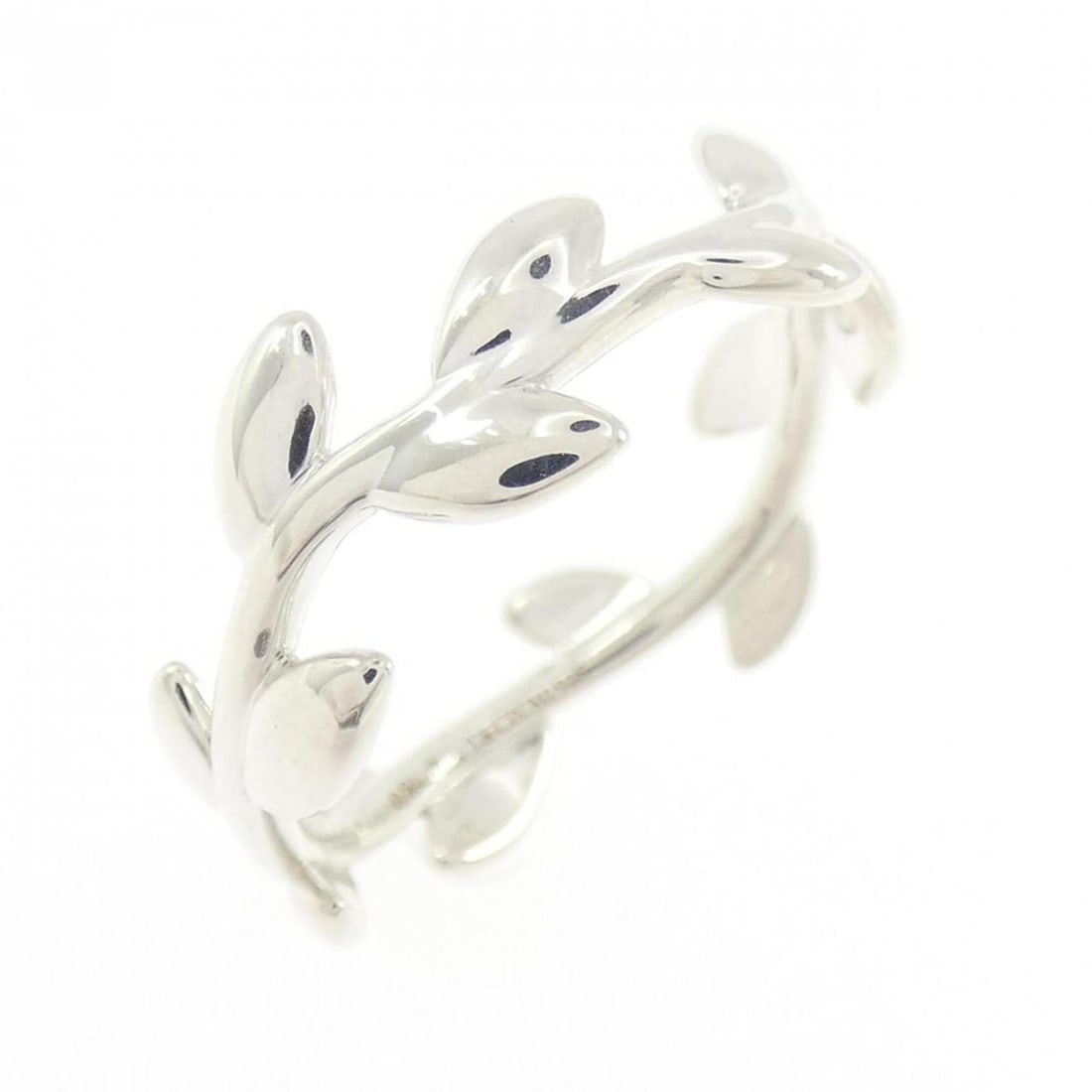 Tiffany Olive Leaf Ring: --- Catalog ---Category: SizeJP Size: 11US Size: 6Category: DesignType: Band ringGender: WomenMaterial: Silver 925Category: GeneralBrand: Tiffany--- Item List ---Section: ConditionRanking: Rank SA
