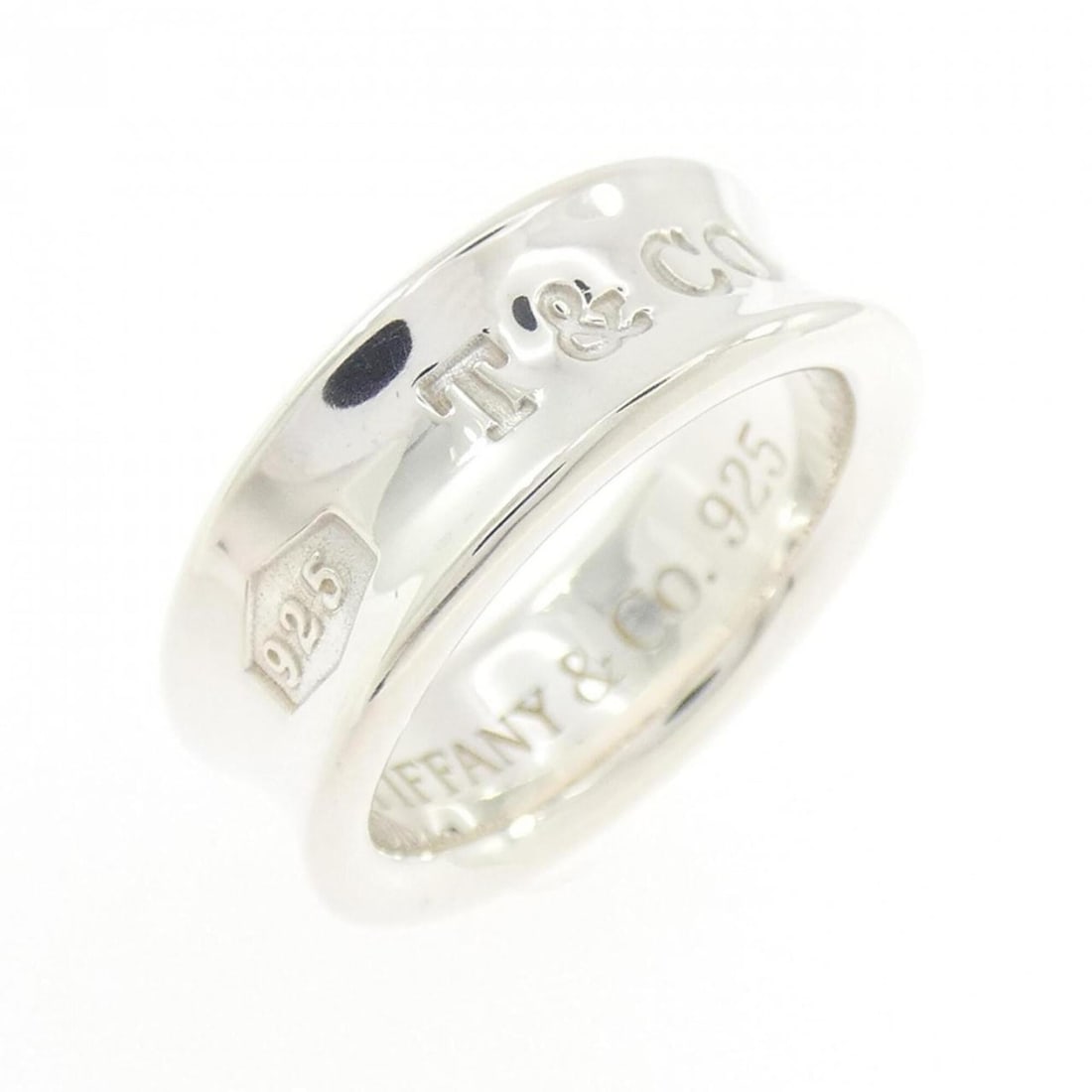 Tiffany 1837 Ring: --- Catalog ---Category: SizeJP Size: 9US Size: 5Category: DesignType: Band ringGender: WomenMaterial: Silver 925Category: GeneralBrand: Tiffany--- Item List ---Section: ConditionRanking: Rank SA