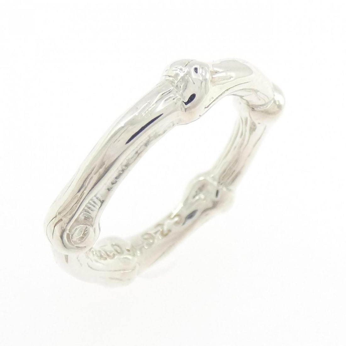 Tiffany Bamboo Ring: --- Catalog ---Category: SizeJP Size: 8US Size: 4.5Category: DesignType: Band ringGender: WomenMaterial: Silver 925Category: GeneralBrand: Tiffany--- Item List ---Section: ConditionRanking: Rank A