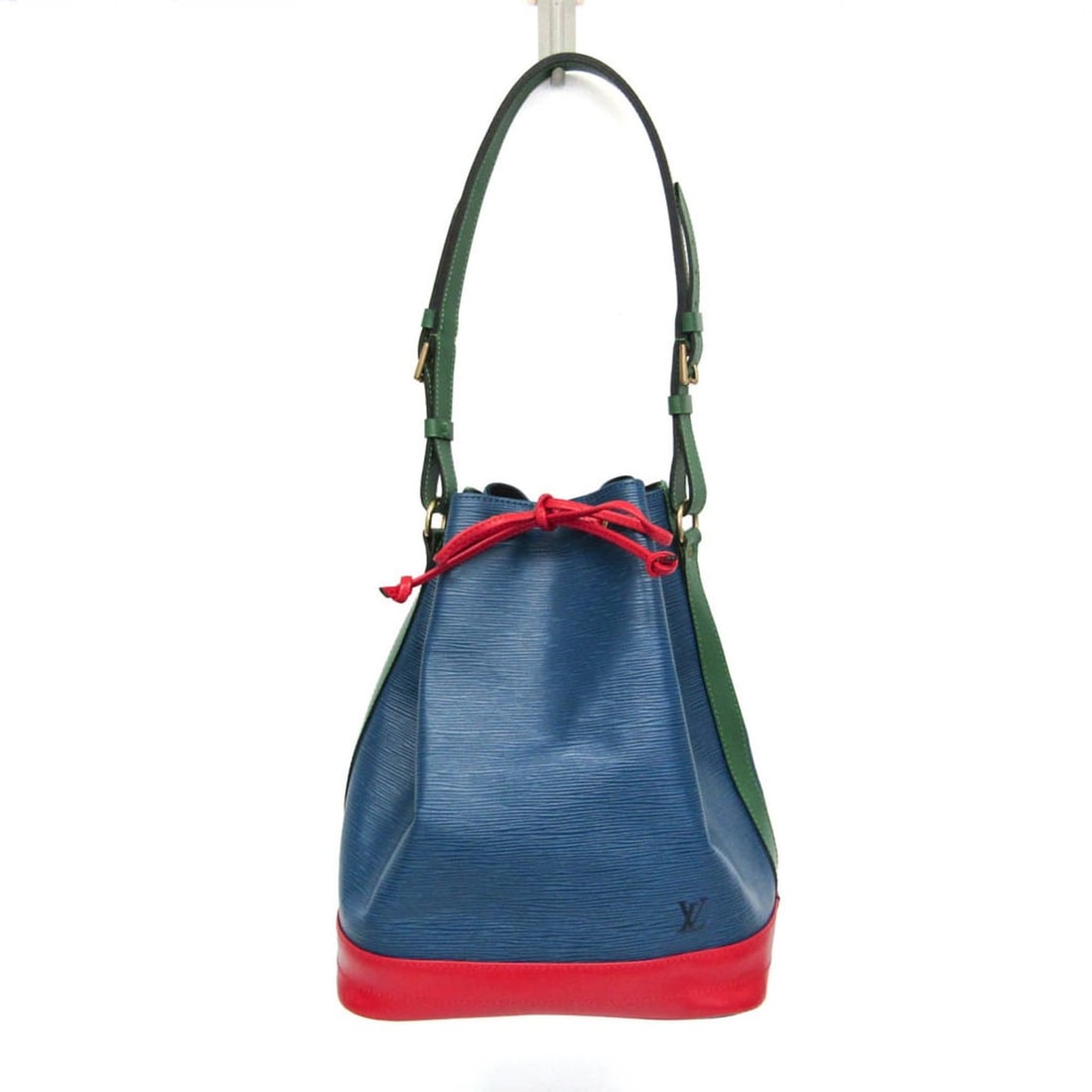 Louis Vuitton Epi Noe M44084 Women's Shoulder Bag Tricolor: --- Catalog ---Category: SizeSize (HxWxD): 34cm x 26.5cm x 19cm / 13.38'' x 10.43'' x 7.48''Strap Length: 61cm - 81cm / 24.01'' - 31.88''Category: DesignType: Shoulder bagColor: TricolorGender: WomenC