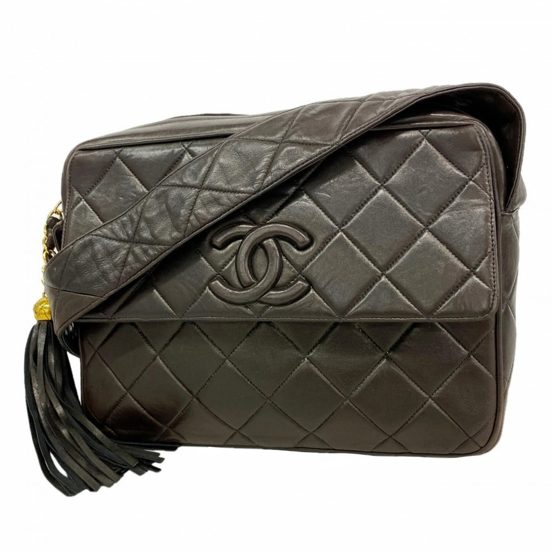 Chanel Matelassé Shoulder Bag, Lambskin, Black, Women's, P3195656: --- Catalog ---Category: SizeSize (HxWxD): 20cm x 26.5cm x 7cm / 7.87'' x 10.43'' x 2.75''Category: DesignType: Shoulder bagColor: BlackGender: WomenMaterial: Leather Hardware Color: GoldLeather/Fur T