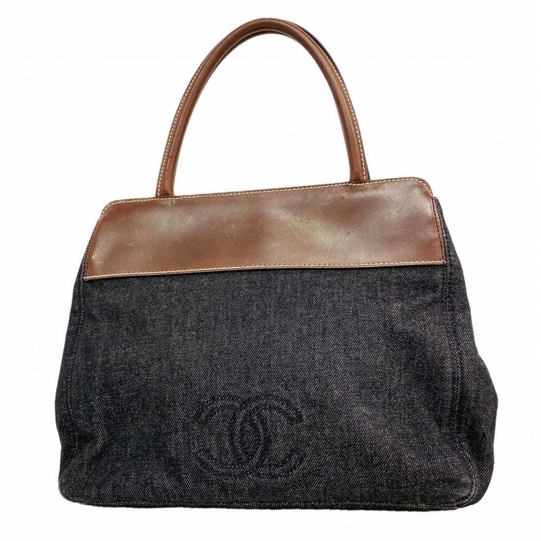Chanel Denim Tote Bag, Black/Brown, Women's, P3184650: --- Catalog ---Category: SizeSize (HxWxD): 27cm x 29cm x 10cm / 10.62'' x 11.41'' x 3.93''Category: DesignType: Tote bagColor: Black, BrownGender: WomenMaterial: Denim Hardware Color: GoldCategory: Ge