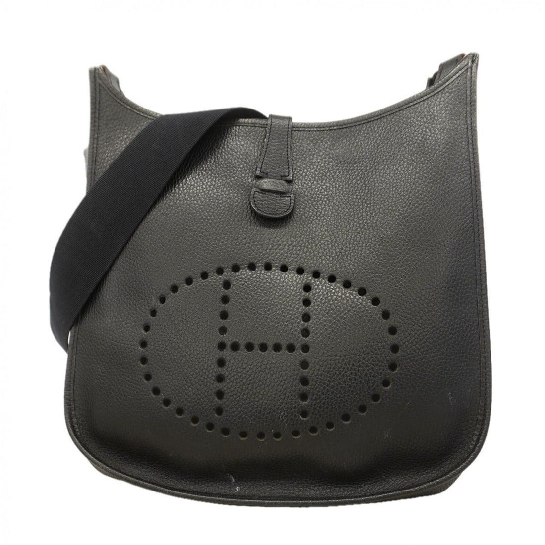Hermes Evelyne 1PM Shoulder Bag, Ardennes Black, ?B Stamp, Women's, P3184646: --- Catalog ---Category: SizeSize (HxWxD): 31cm x 32cm x 8cm / 12.2'' x 12.59'' x 3.14''Category: DesignType: Shoulder bagColor: BlackGender: WomenMaterial: Ardennes leather Hardware Color: GoldCatego