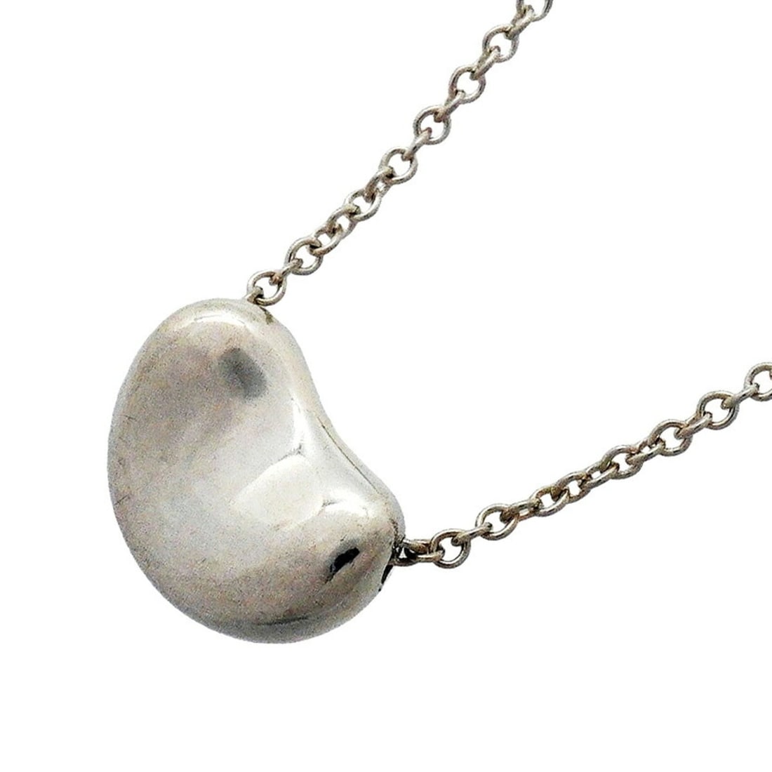 Tiffany & Co. Bean Necklace, Sterling Silver 925, Women's, P3171654: --- Catalog ---Category: SizePendant Size: 7.4mm x 10.6mm / 0.29'' x 0.41''Neck Circumference: 43 cm / 16.92''Category: DesignGender: WomenMaterial: Silver 925Necklace Type: NecklaceCategory: GeneralB