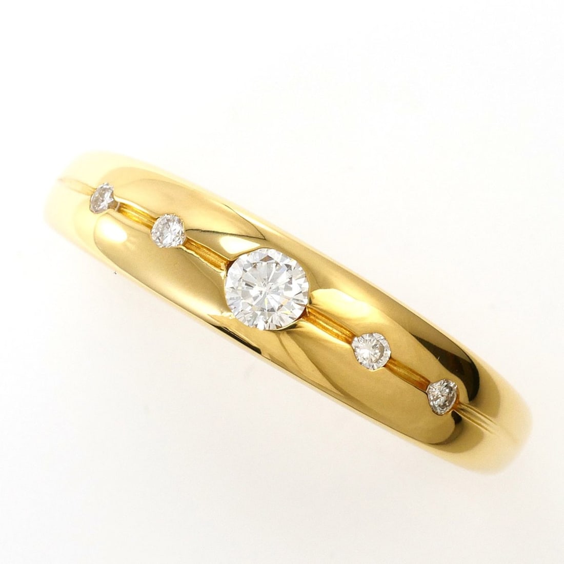 18K (18-karat) Yellow Gold Ring with 0.17ct Diamond, Total Weight 3.4g, Jewelry: --- Catalog ---Category: SizeWidth: 4mm / 0.16''Weight: 3.4g / 0.11oz.JP Size: 18US Size: 9Category: DesignType: Band ringColor: Yellow goldMetal: GoldStone: DiamondGender: Women,MenMaterial: Yellow g
