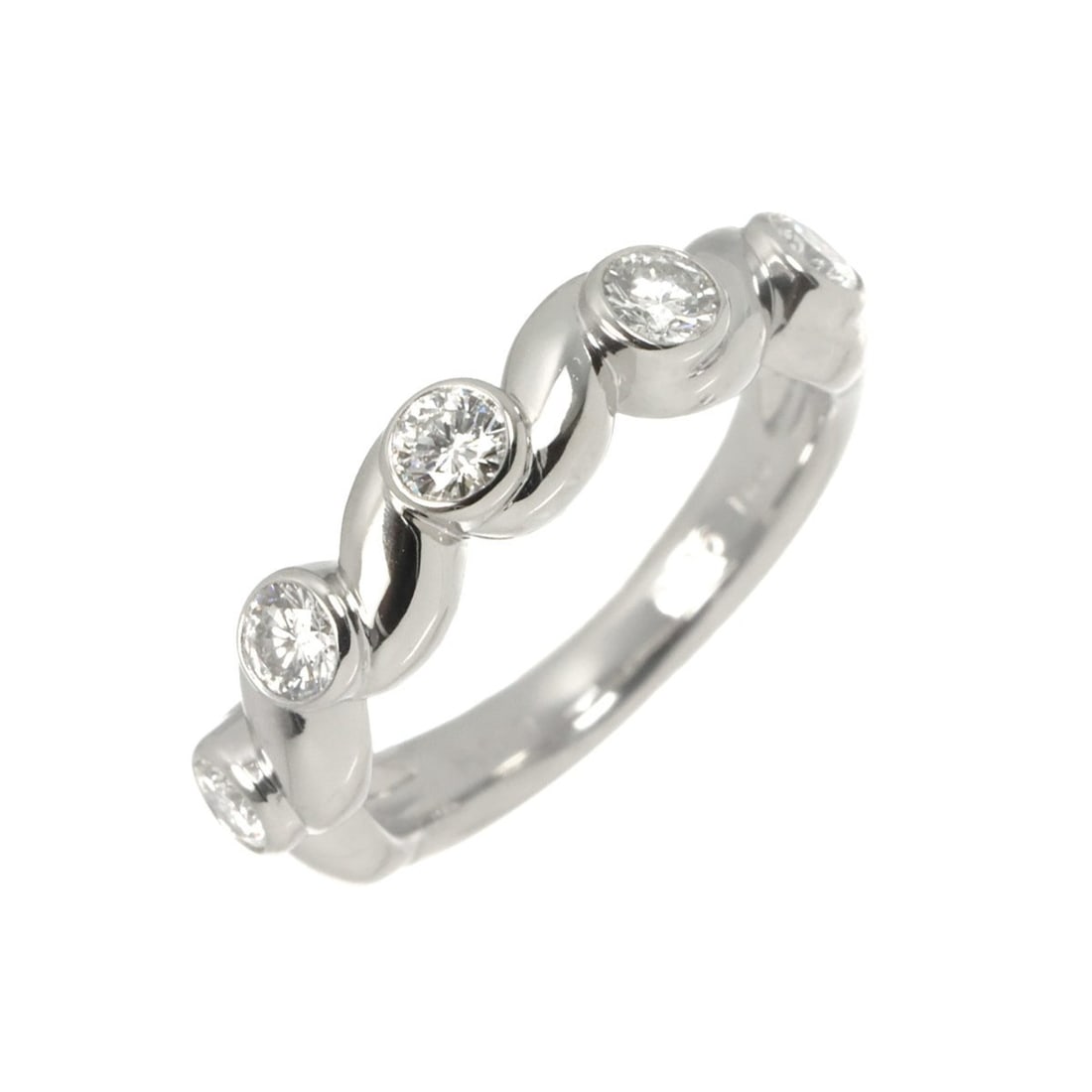 Christian Dior Dior Diamond Ring, Platinum Ring: --- Catalog ---Category: SizeWidth: 4.4mm / 0.17''Weight: 6.3g / 0.22oz.JP Size: 7US Size: 4Category: DesignType: Band ringMetal: PlatinumStone: DiamondGender: WomenMetal Purity: Platinum950Category: 