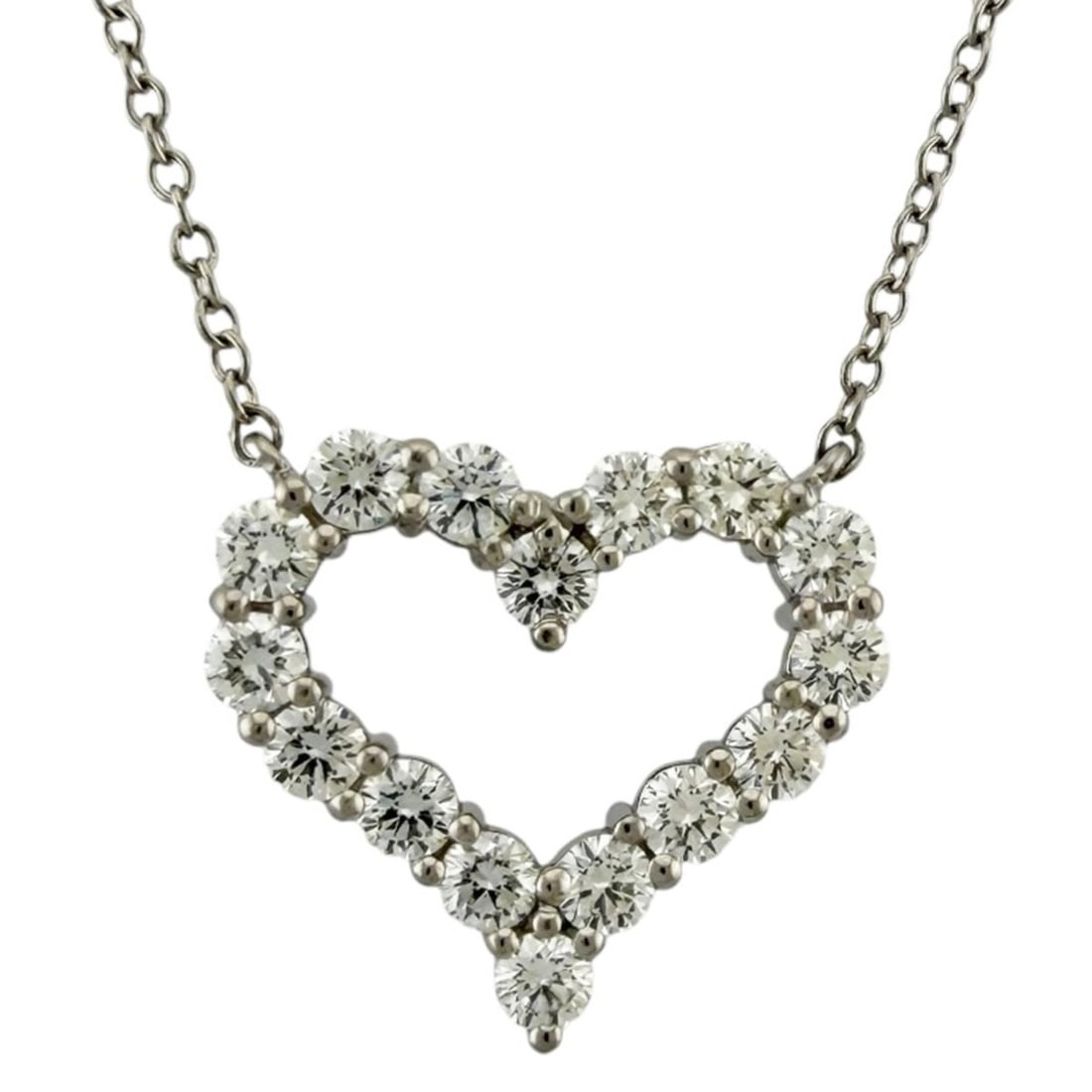 Tiffany & Co. Sentimental Heart Necklace, Pt950 Platinum Diamond Necklace for Women.: --- Catalog ---Category: SizePendant Size: 13.5mm x 15.5mm / 0.53'' x 0.61''Neck Circumference: 43 cm / 16.92''Category: DesignColor: SilverGender: WomenMaterial: Platinum 950Necklace Type: NecklaceCa