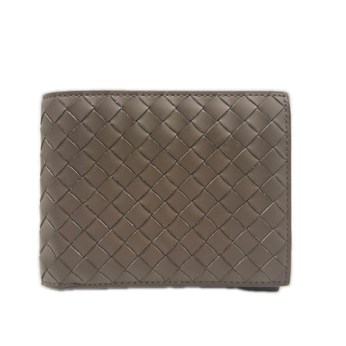 BOTTEGA VENETA Intrecciato Leather Compact Wallet 113993 Bi-fold Brown Calf Men's: --- Catalog ---Category: SizeSize (HxWxD): 9cm x 12cm x 2cm / 3.54'' x 4.72'' x 0.78''Category: DesignType: Wallet (bi-fold)Color: BrownGender: MenClosure: OpenMaterial: Leather Leather/Fur Type: Calf