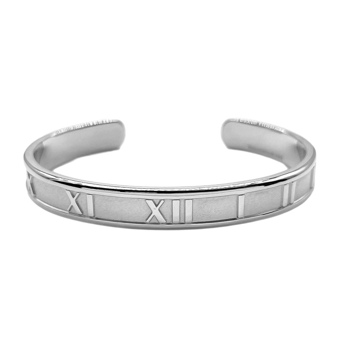 TIFFANY&Co. Tiffany Atlas Bangle SV925 Silver Men's Women's: --- Catalog ---Category: SizeLength: 15cm / 5.9''Category: DesignType: BangleColor: SilverGender: Men,WomenMaterial: Silver 925Category: GeneralBrand: Tiffany--- Item List ---Section: ConditionRanking