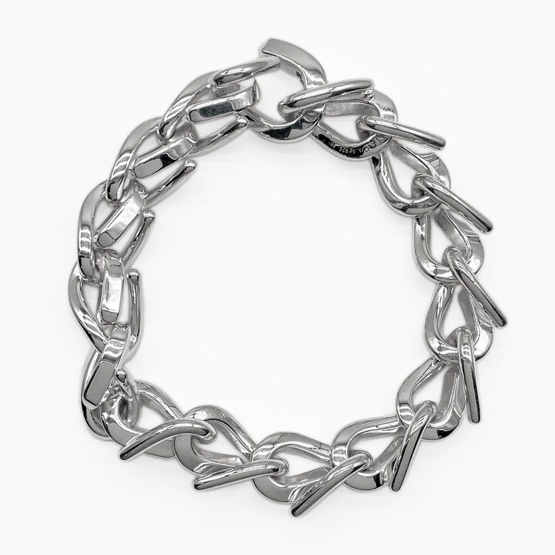 TIFFANY&Co. Tiffany Forge Large Bracelet SV925 Silver Men's and Women's: --- Catalog ---Category: SizeLength: 18cm / 7.08''Category: DesignType: Charm braceletColor: SilverGender: Men,WomenMaterial: Silver 925Category: GeneralBrand: Tiffany--- Item List ---Section: Conditi