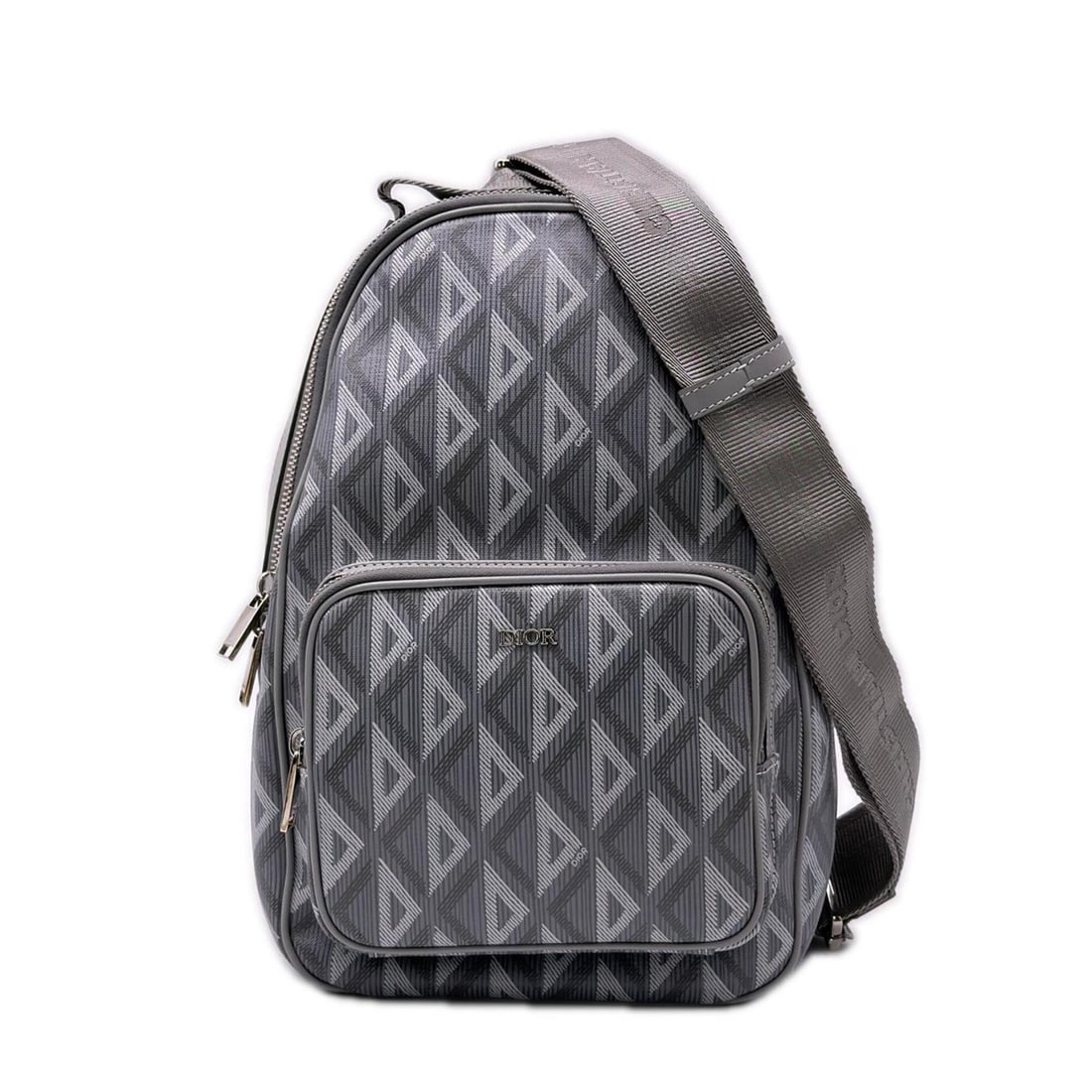 Christian Dior CD Diamond Rider Mini Sling Bag Body 1ESBO038CDP Gray PVC Leather Men's: --- Catalog ---Category: SizeSize (HxWxD): 31.5cm x 20.5cm x 9.5cm / 12.4'' x 8.07'' x 3.74''Strap Length: 110cm / 43.3''Category: DesignType: Sling bagColor: GrayGender: MenMaterial: Coated canvas , 