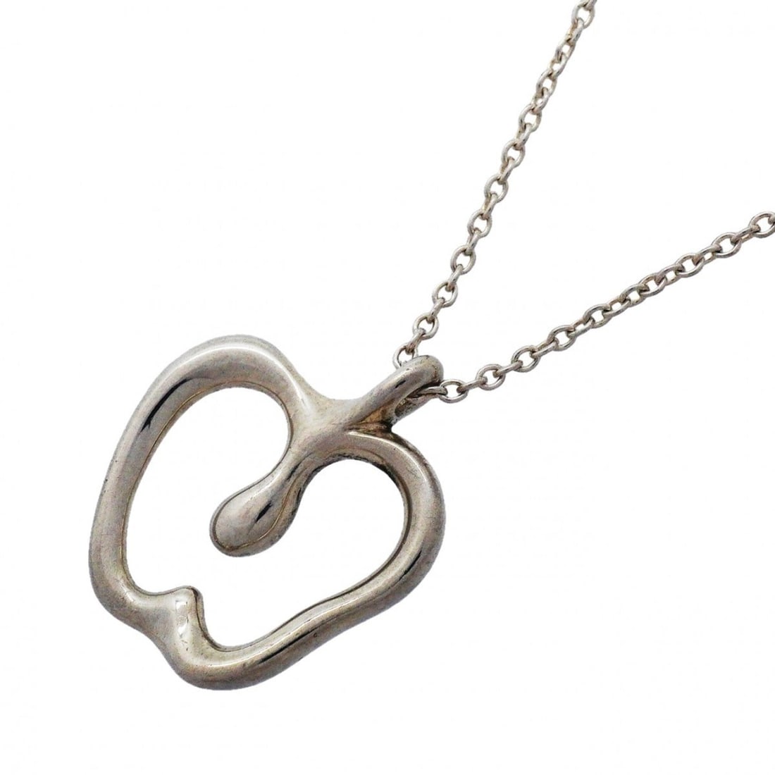 Tiffany & Co. Apple Necklace, Sterling Silver 925, Women's: --- Catalog ---Category: SizePendant Size: 17.7mm x 15.8mm / 0.69'' x 0.62''Neck Circumference: 41.5 cm / 16.33''Category: DesignGender: WomenMaterial: Silver 925Necklace Type: NecklaceCategory: Gener